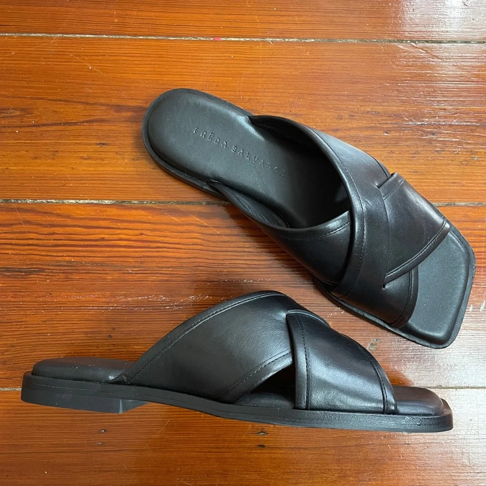 NWOB Freda Salvador Marta Criss-Cross Slide Black Minimalist Leather Sz 9 ❤️🎀 - Picture 6 of 10